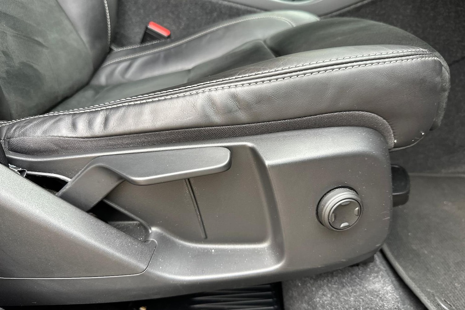 Used Volvo XC40 2022 for sale - 76231682: Photo 30