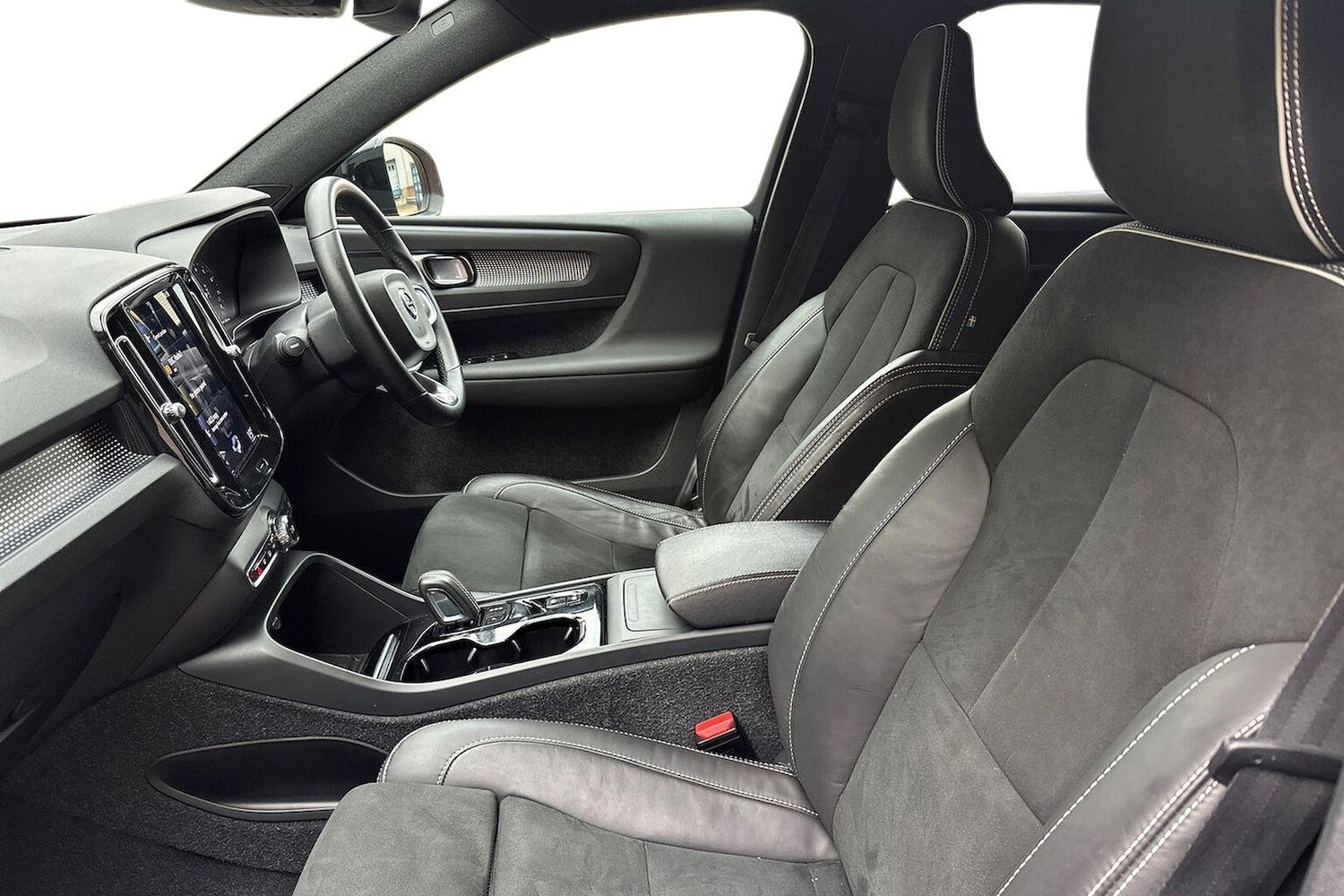 Used Volvo XC40 2022 for sale - 76231682: Photo 7