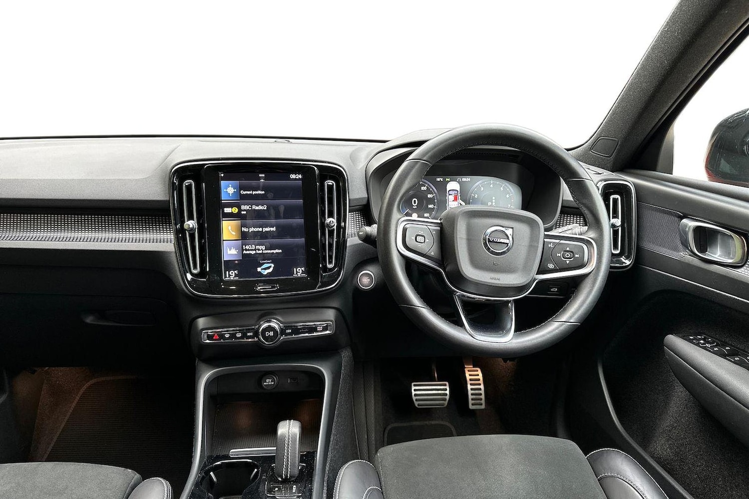 Used Volvo XC40 2022 for sale - 76231682: Photo 8