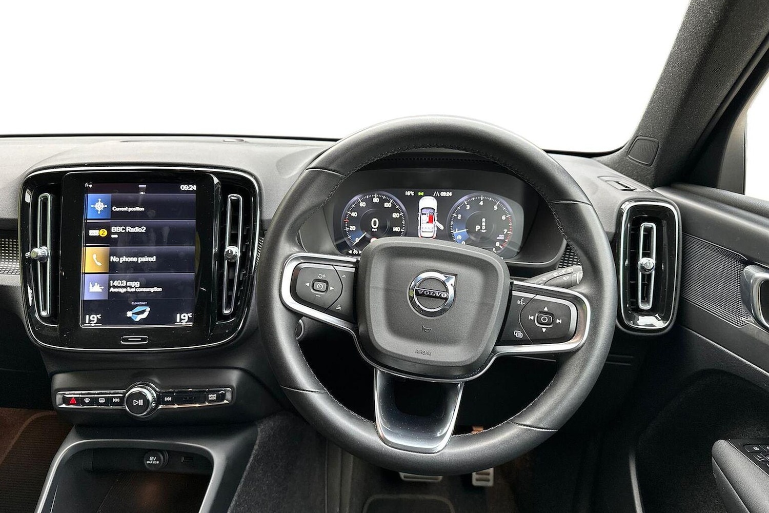 Used Volvo XC40 2022 for sale - 76231682: Photo 9