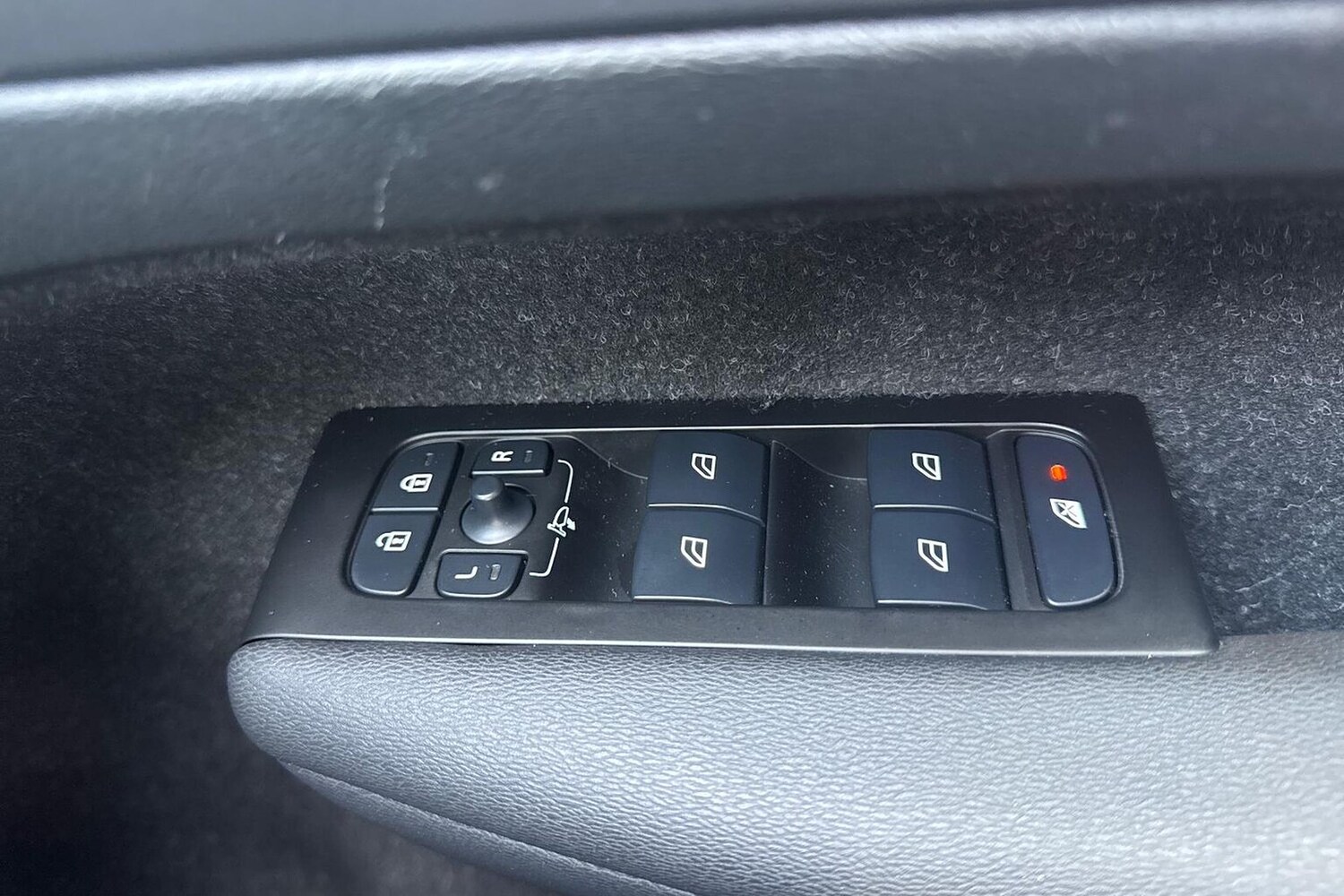 Used Volvo XC40 2021 for sale - 76064390: Photo 21