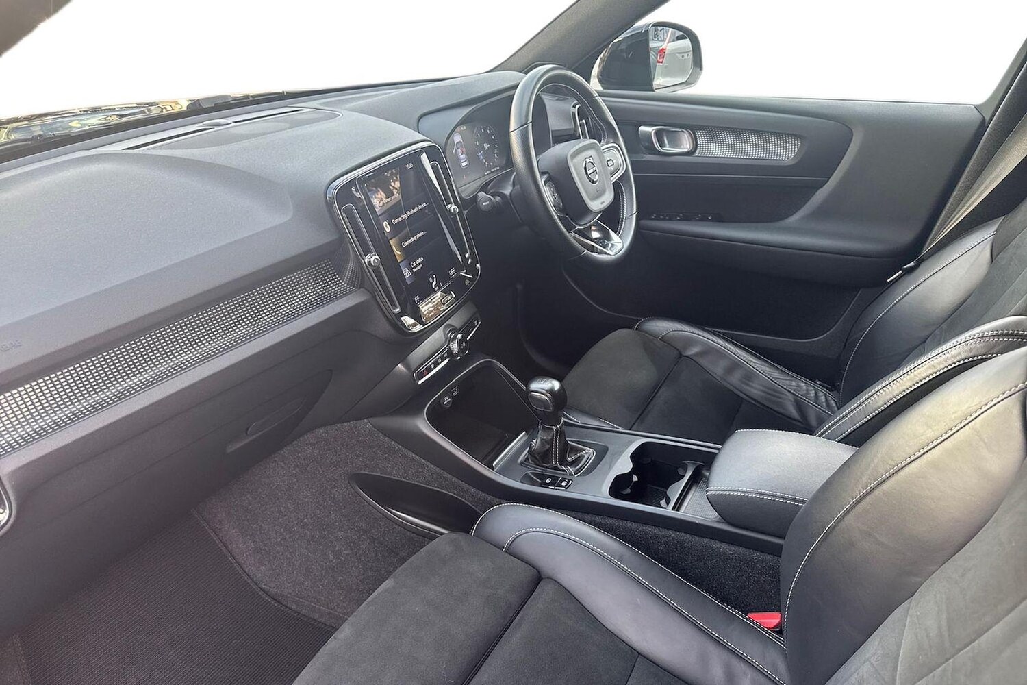 Used Volvo XC40 2021 for sale - 76064390: Photo 7