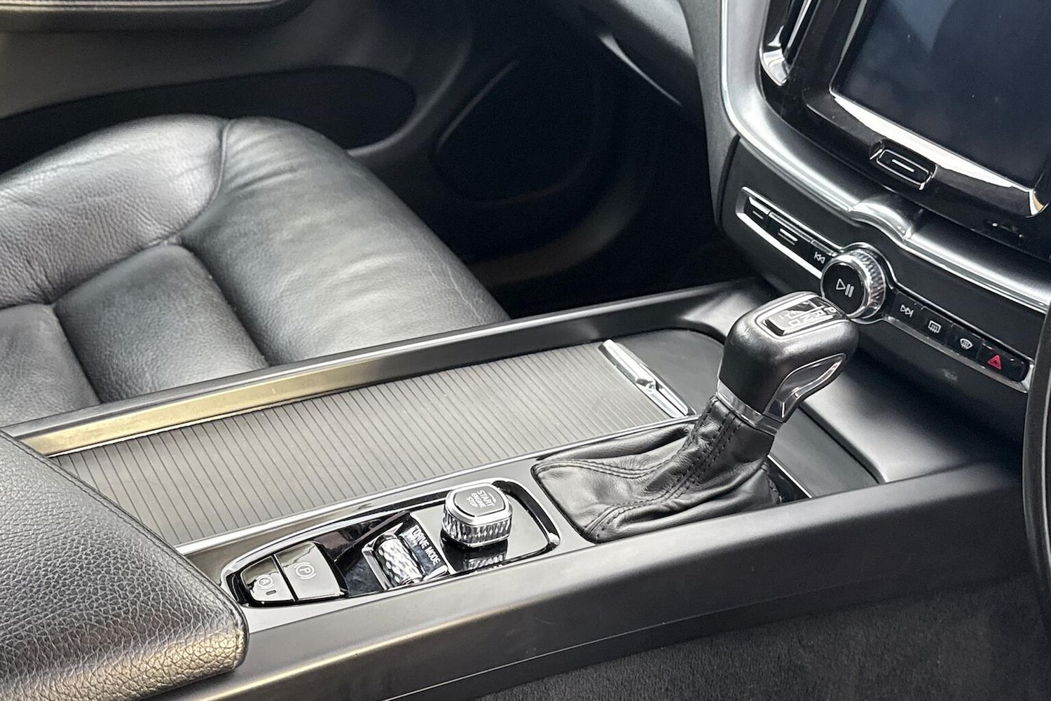 Used Volvo XC60 2018 for sale - 76439794: Photo 13