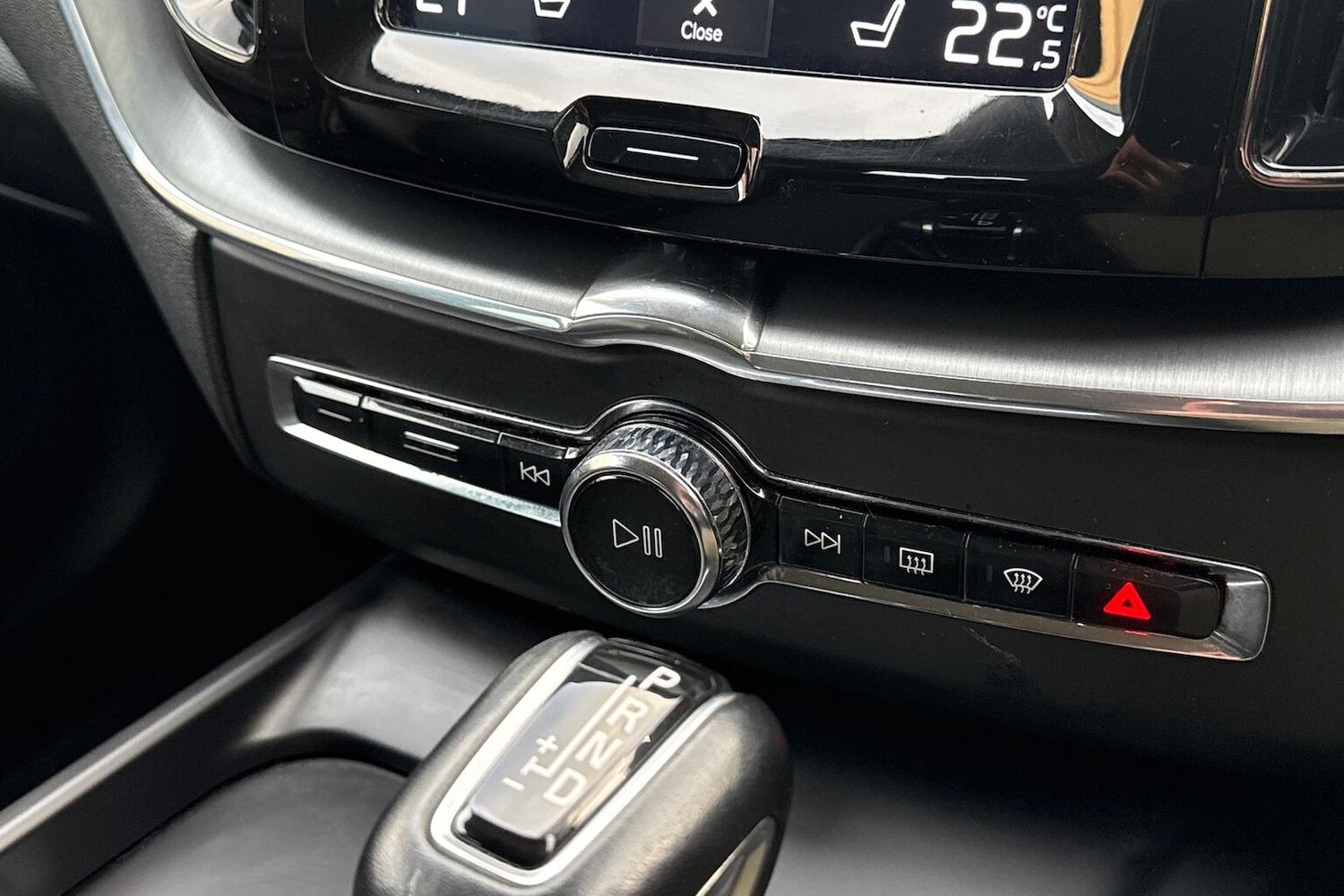 Used Volvo XC60 2018 for sale - 76439794: Photo 22