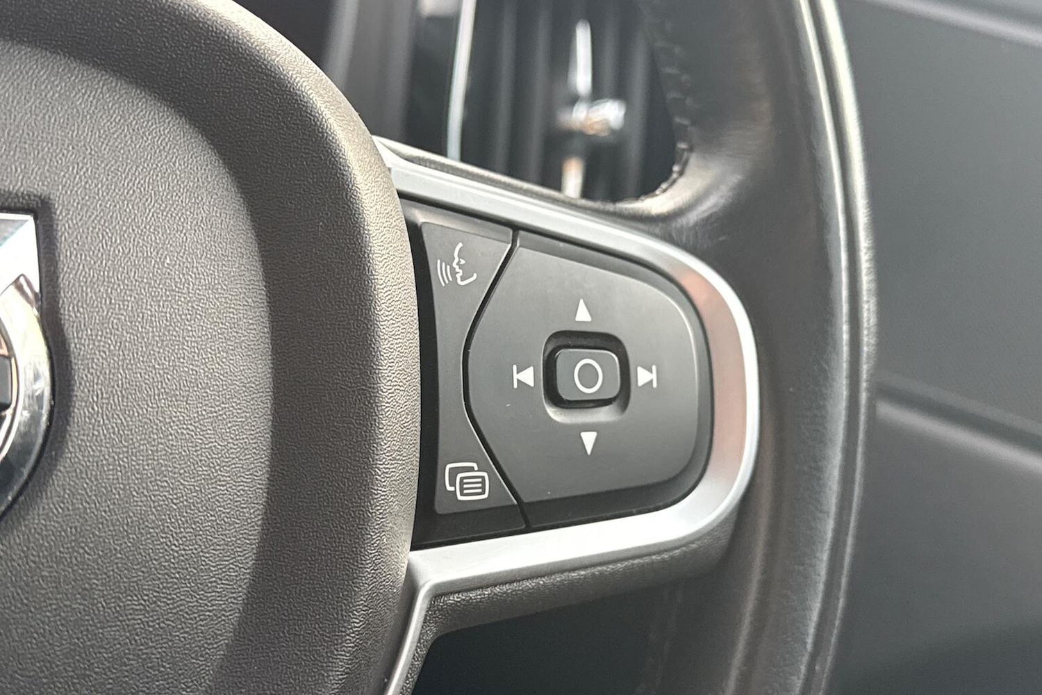 Used Volvo XC60 2018 for sale - 76439794: Photo 27