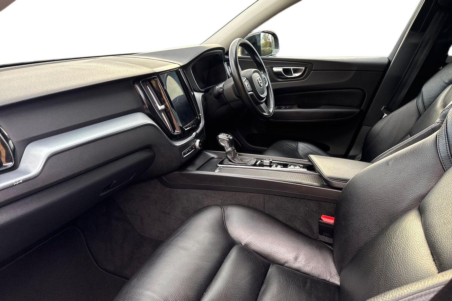 Used Volvo XC60 2018 for sale - 76439794: Photo 7