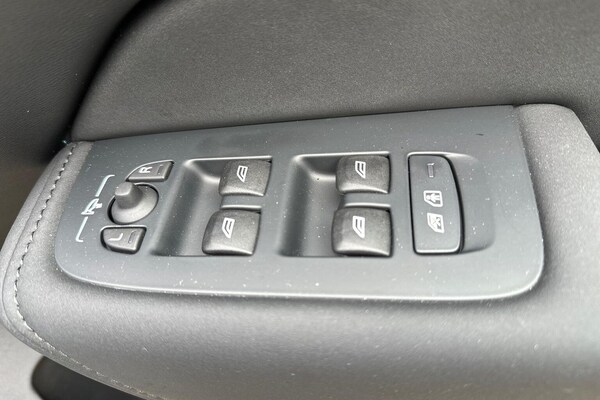 Used Volvo XC60 2025 for sale - 75512947: Photo 21