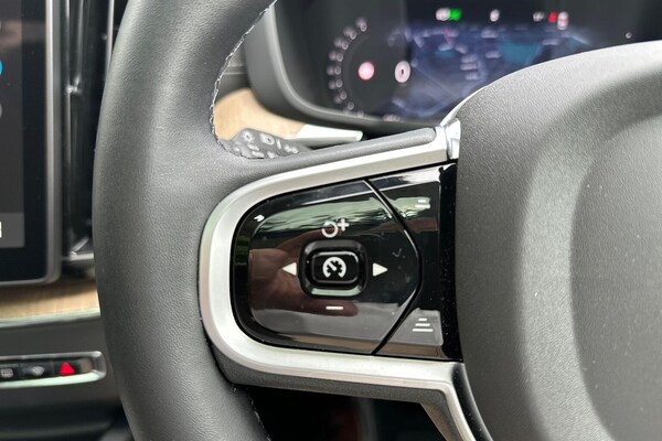 Used Volvo XC60 2025 for sale - 75512947: Photo 27