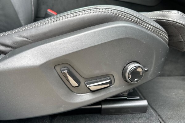 Used Volvo XC60 2025 for sale - 75512947: Photo 30