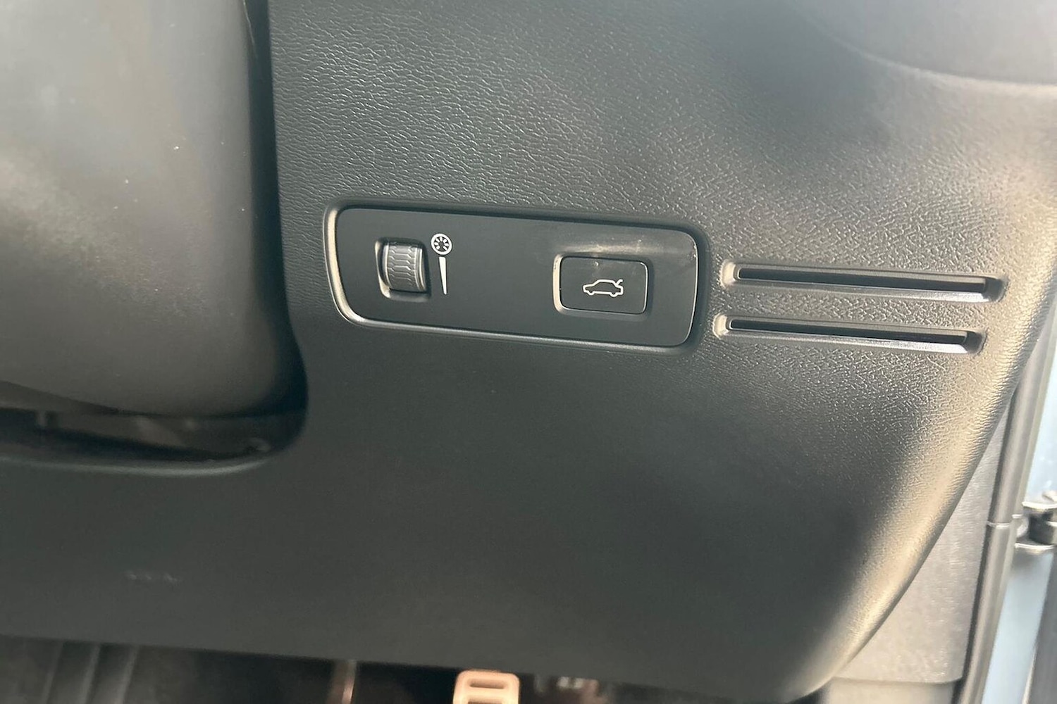 Used Volvo XC40 2022 for sale - 78192735: Photo 24