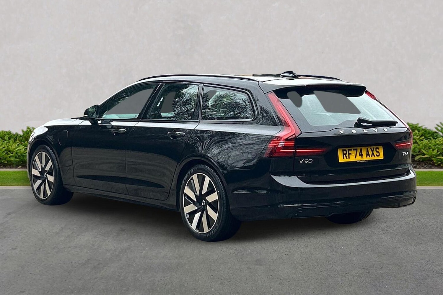 Used Volvo V90 2025 for sale - 77896290: Photo 2