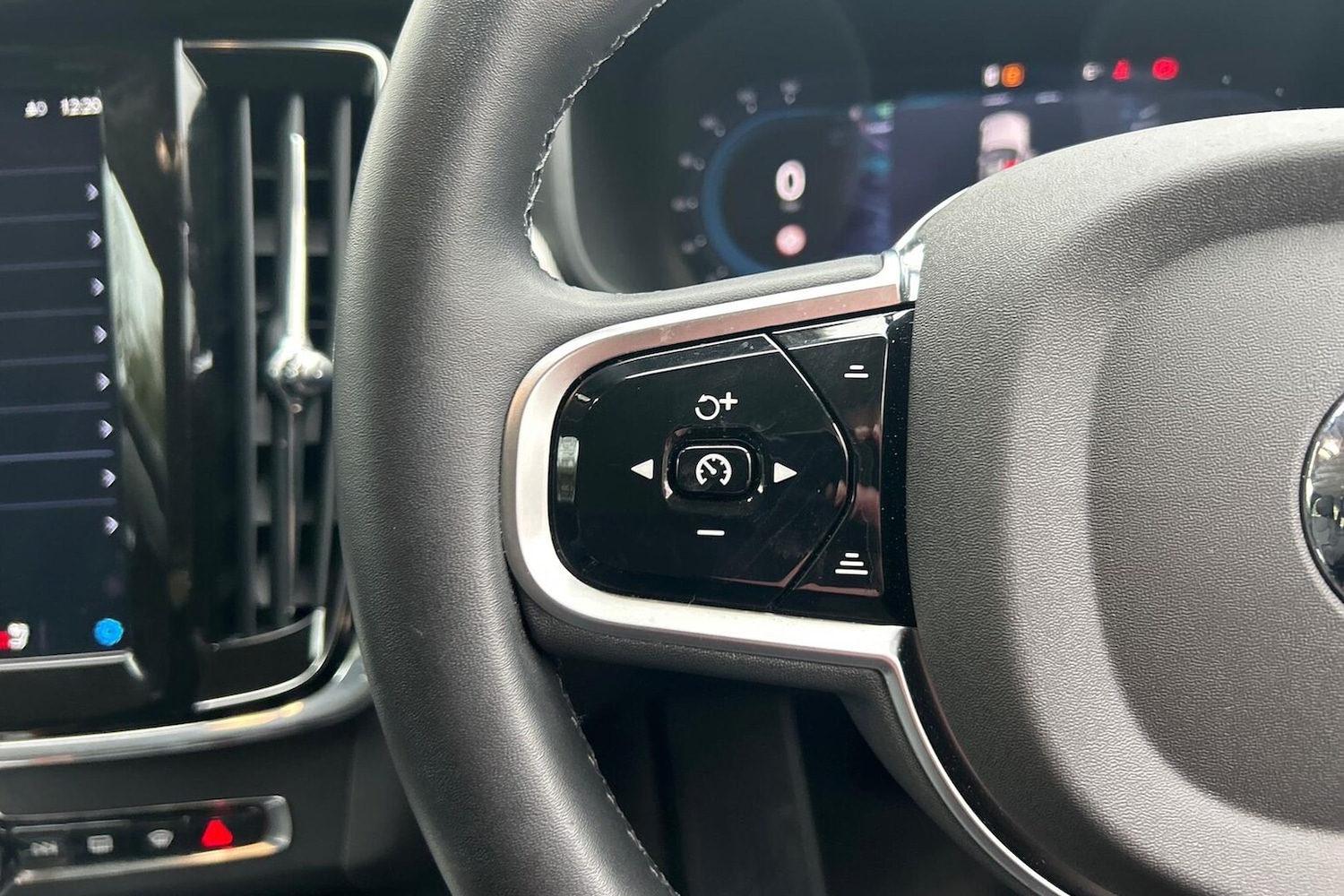 Used Volvo V90 2025 for sale - 77896290: Photo 26