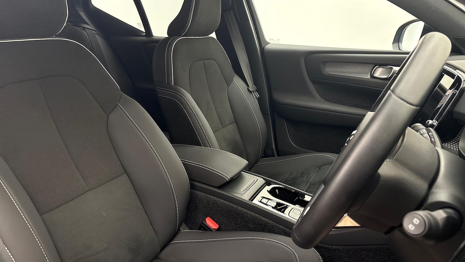 Used Volvo XC40 2024 for sale - 76064426: Photo 27