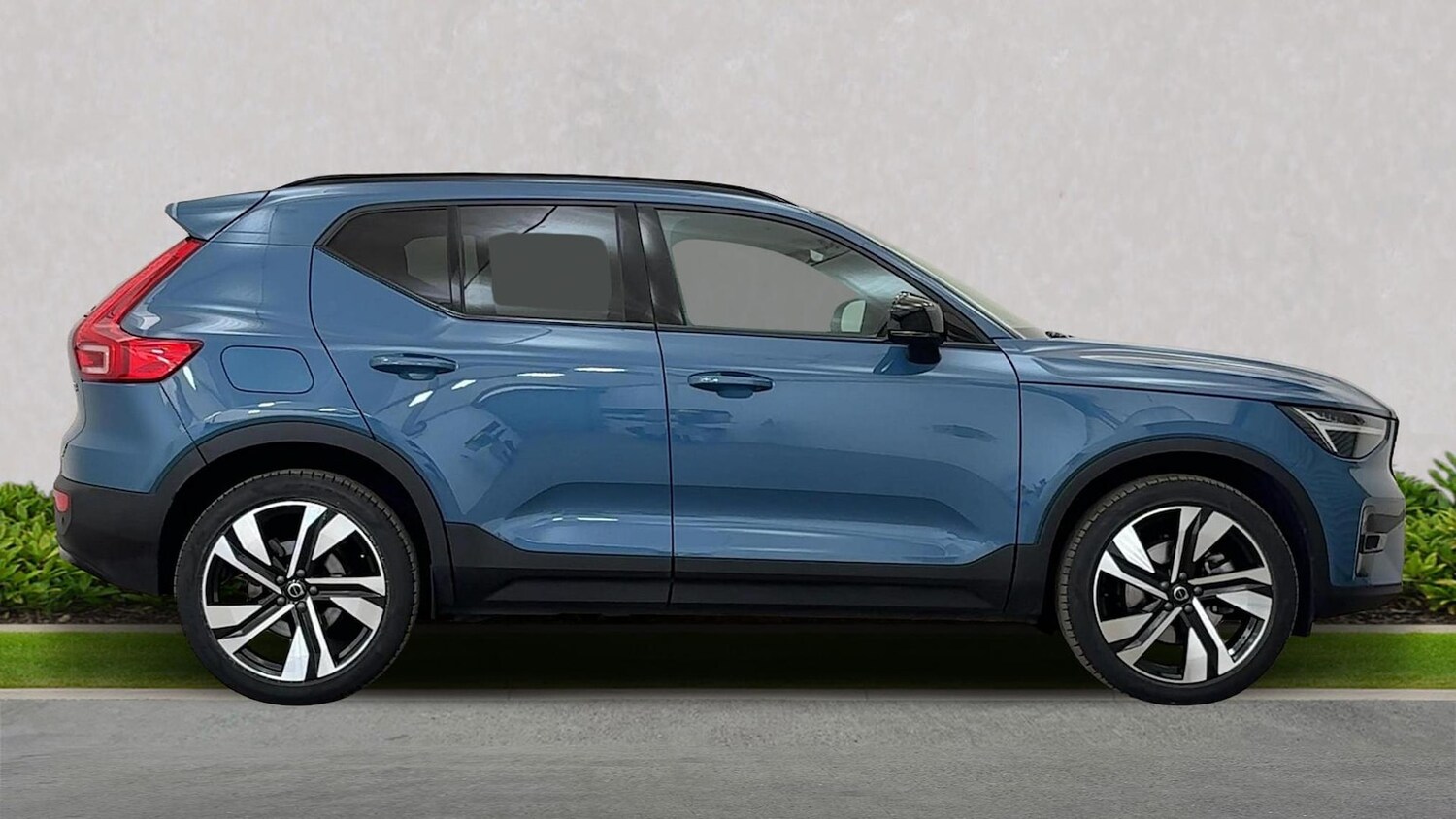 Used Volvo XC40 2024 for sale - 76064426: Photo 3