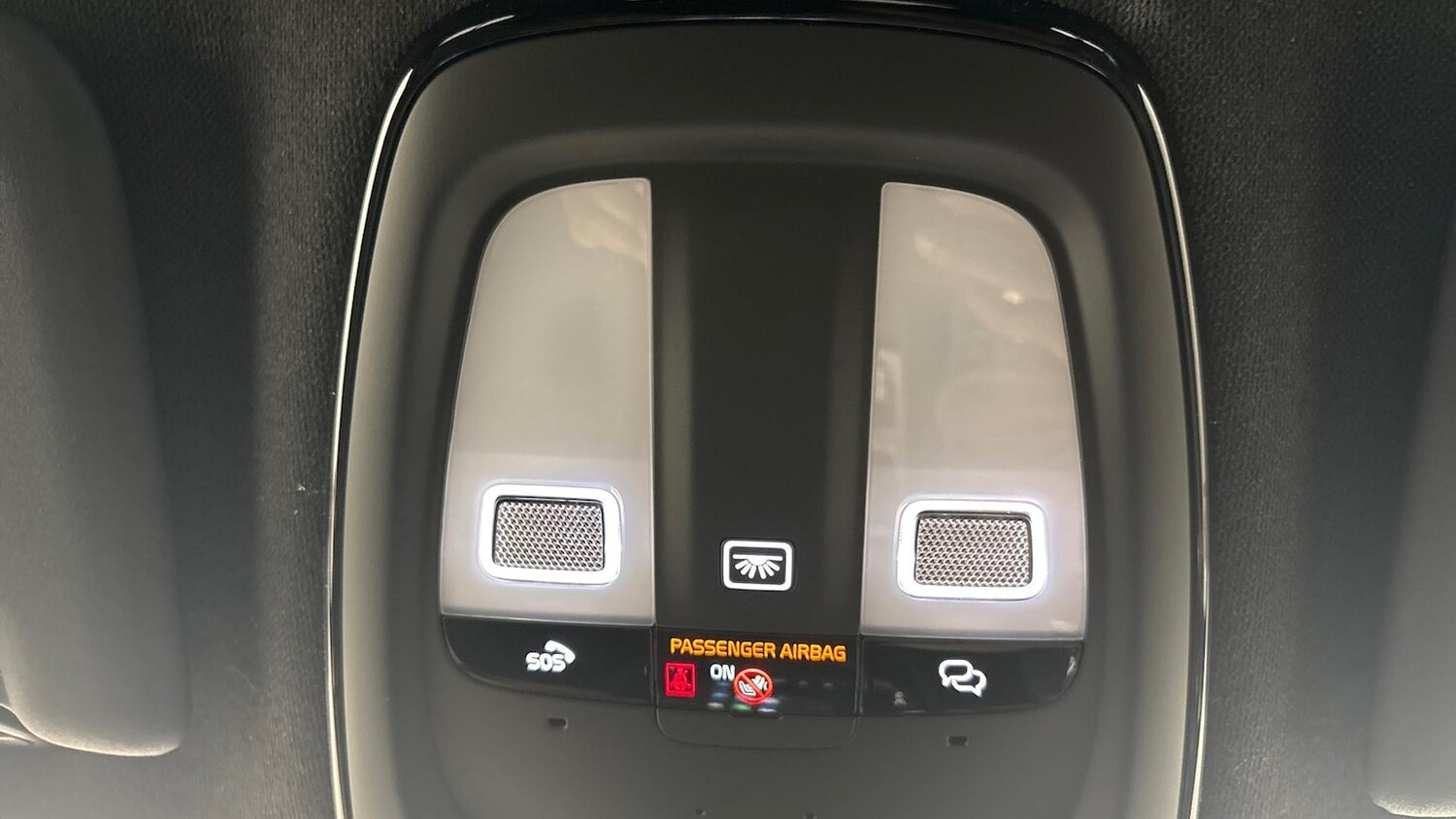 Used Volvo XC40 2024 for sale - 76064426: Photo 31