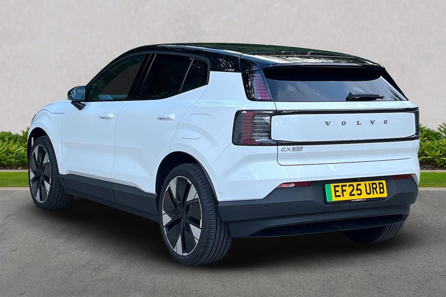 Used Volvo EX30 2025 for sale - 76628168: Photo 2