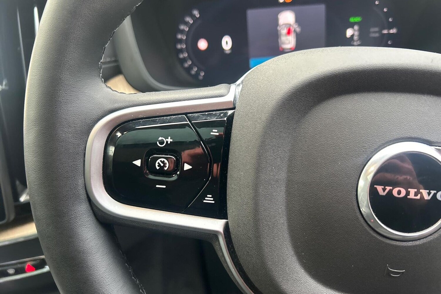Used Volvo XC60 2025 for sale - 77715400: Photo 26
