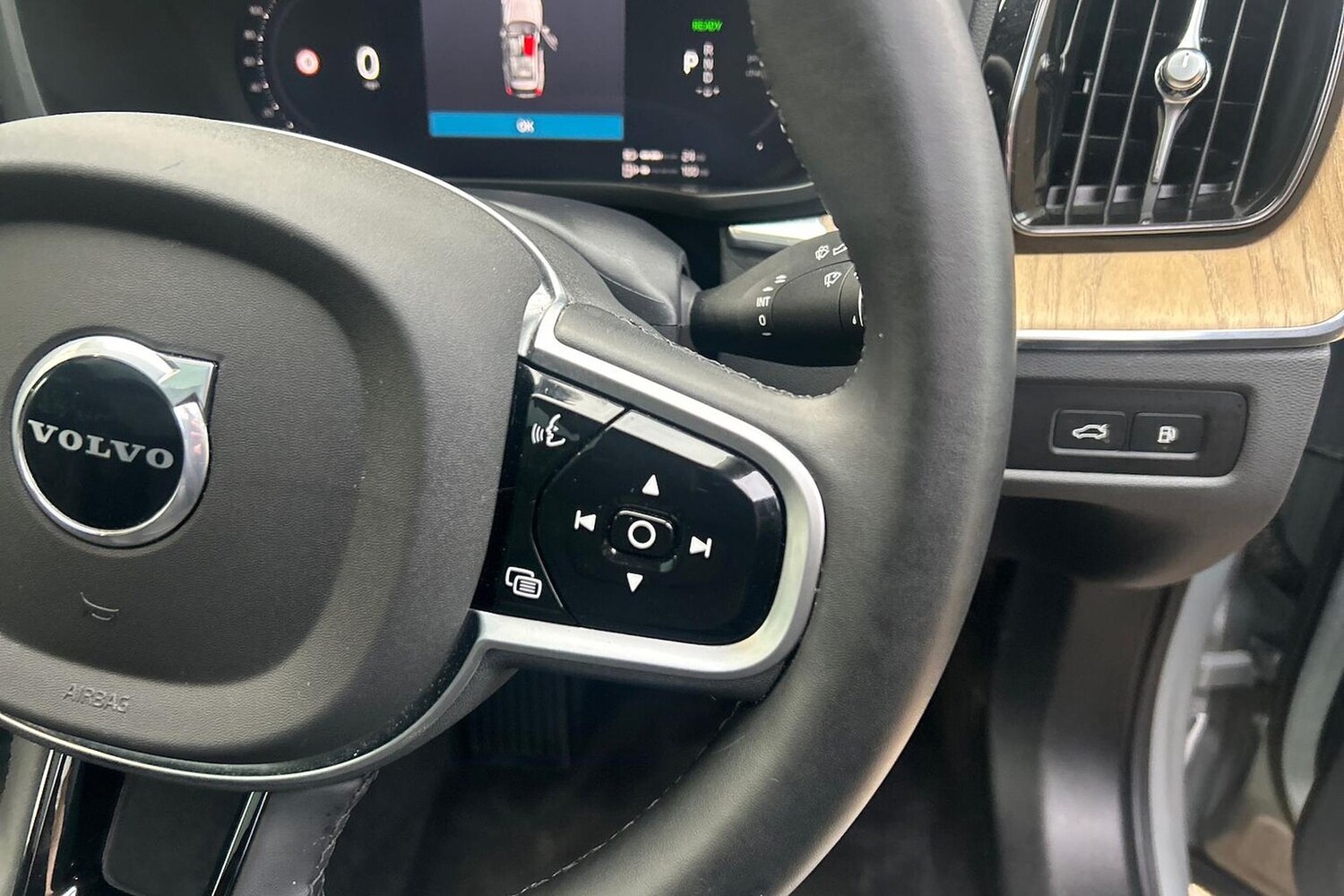 Used Volvo XC60 2025 for sale - 77715400: Photo 27
