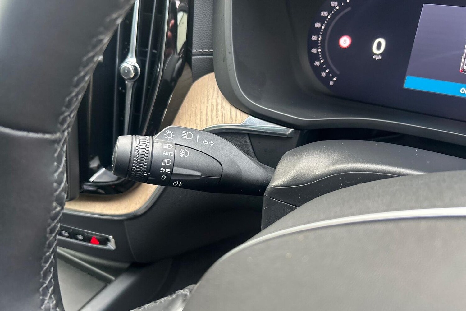 Used Volvo XC60 2025 for sale - 77715400: Photo 28