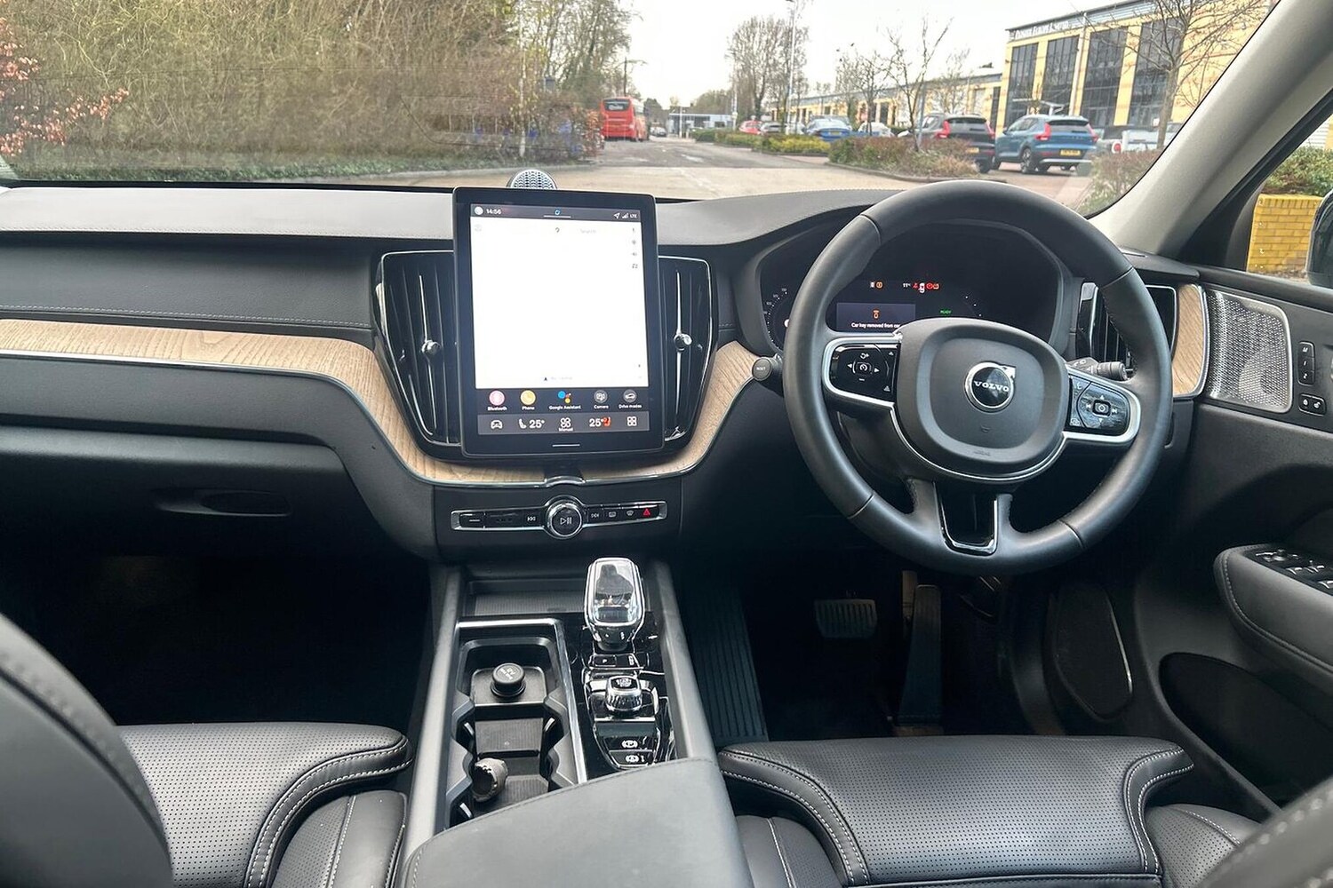 Used Volvo XC60 2025 for sale - 77715400: Photo 8