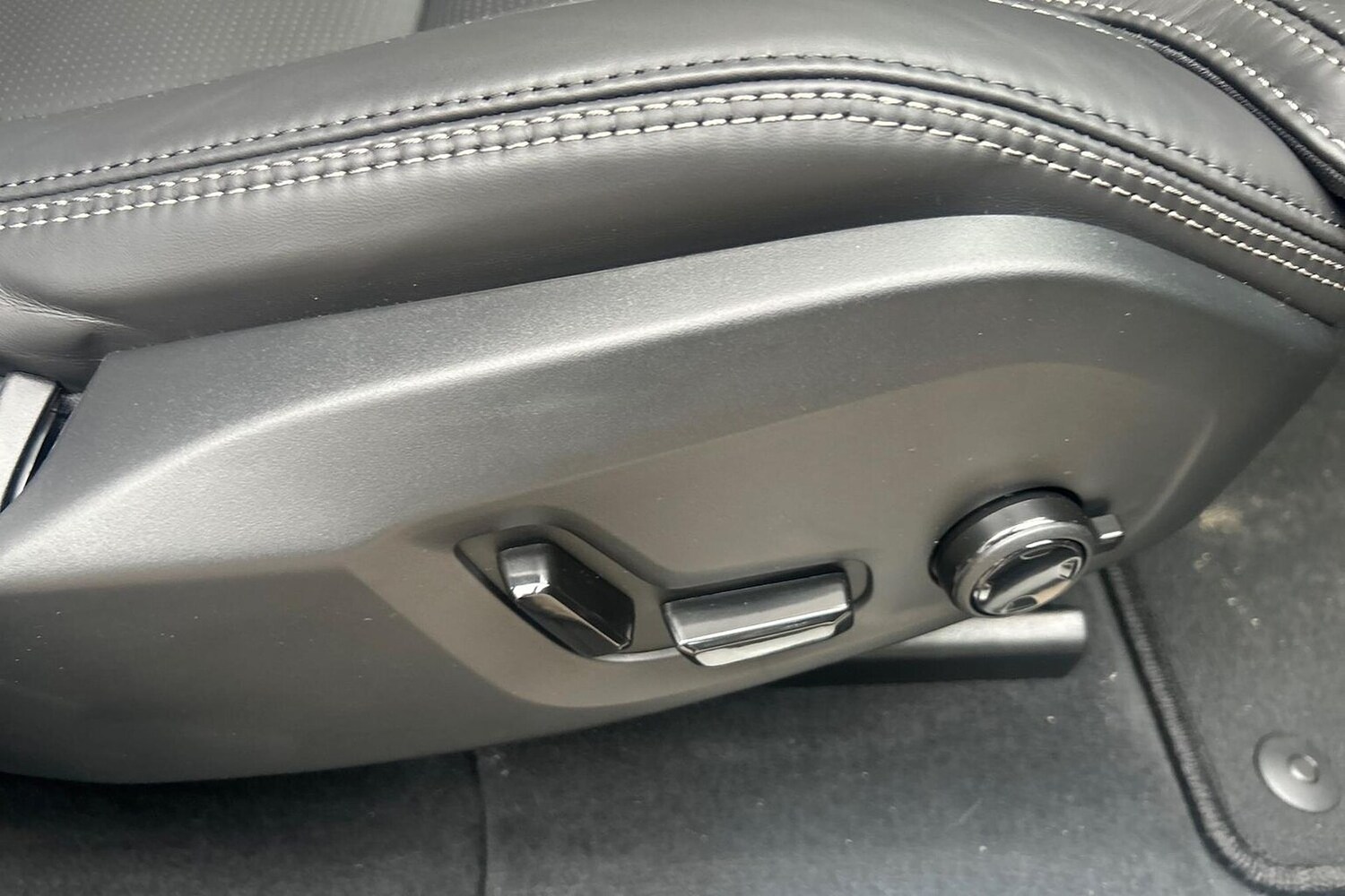 Used Volvo XC60 2025 for sale - 77487365: Photo 30