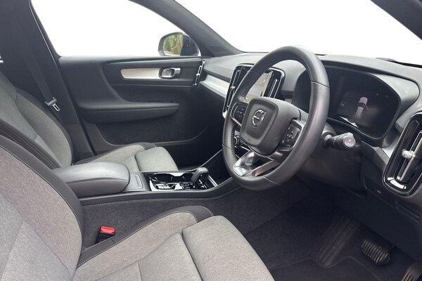 Used Volvo XC40 2023 for sale - 76313882: Photo 15