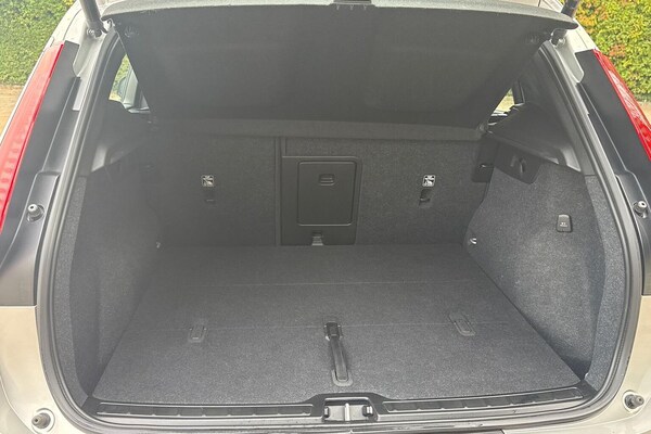 Used Volvo XC40 2023 for sale - 76313882: Photo 17
