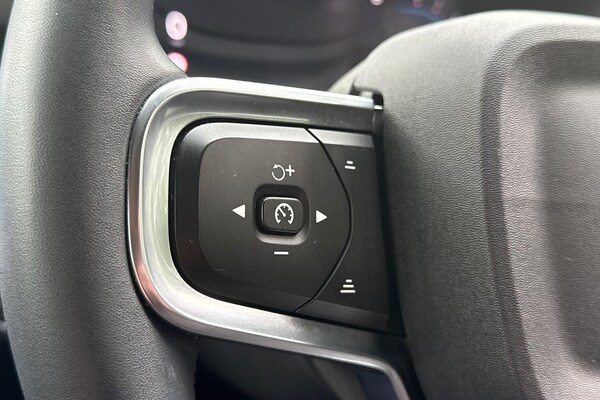 Used Volvo XC40 2023 for sale - 76313882: Photo 26