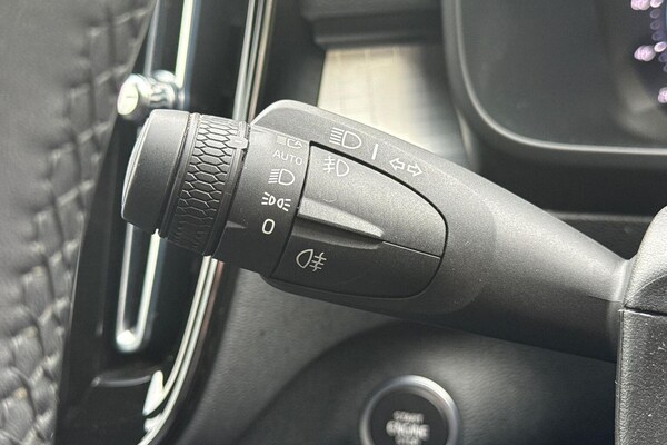 Used Volvo XC40 2023 for sale - 76313882: Photo 29