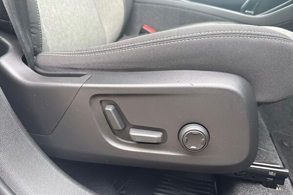 Used Volvo XC40 2023 for sale - 76313882: Photo 30