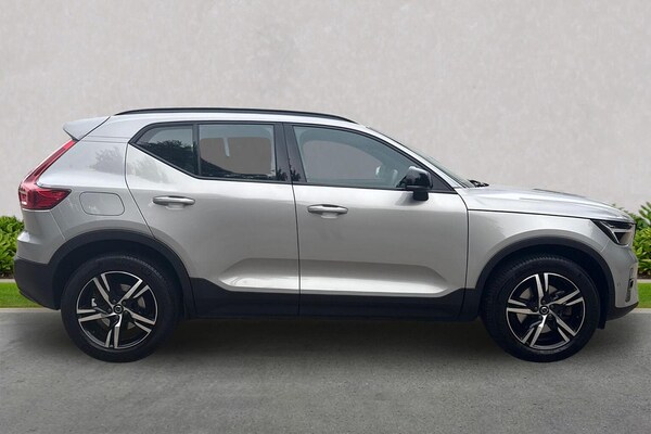 Used Volvo XC40 2023 for sale - 76313882: Photo 3