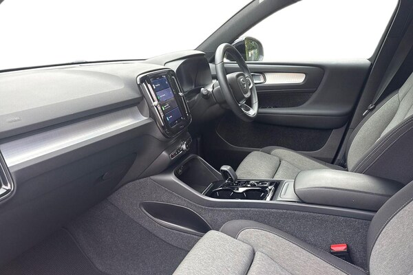Used Volvo XC40 2023 for sale - 76313882: Photo 7