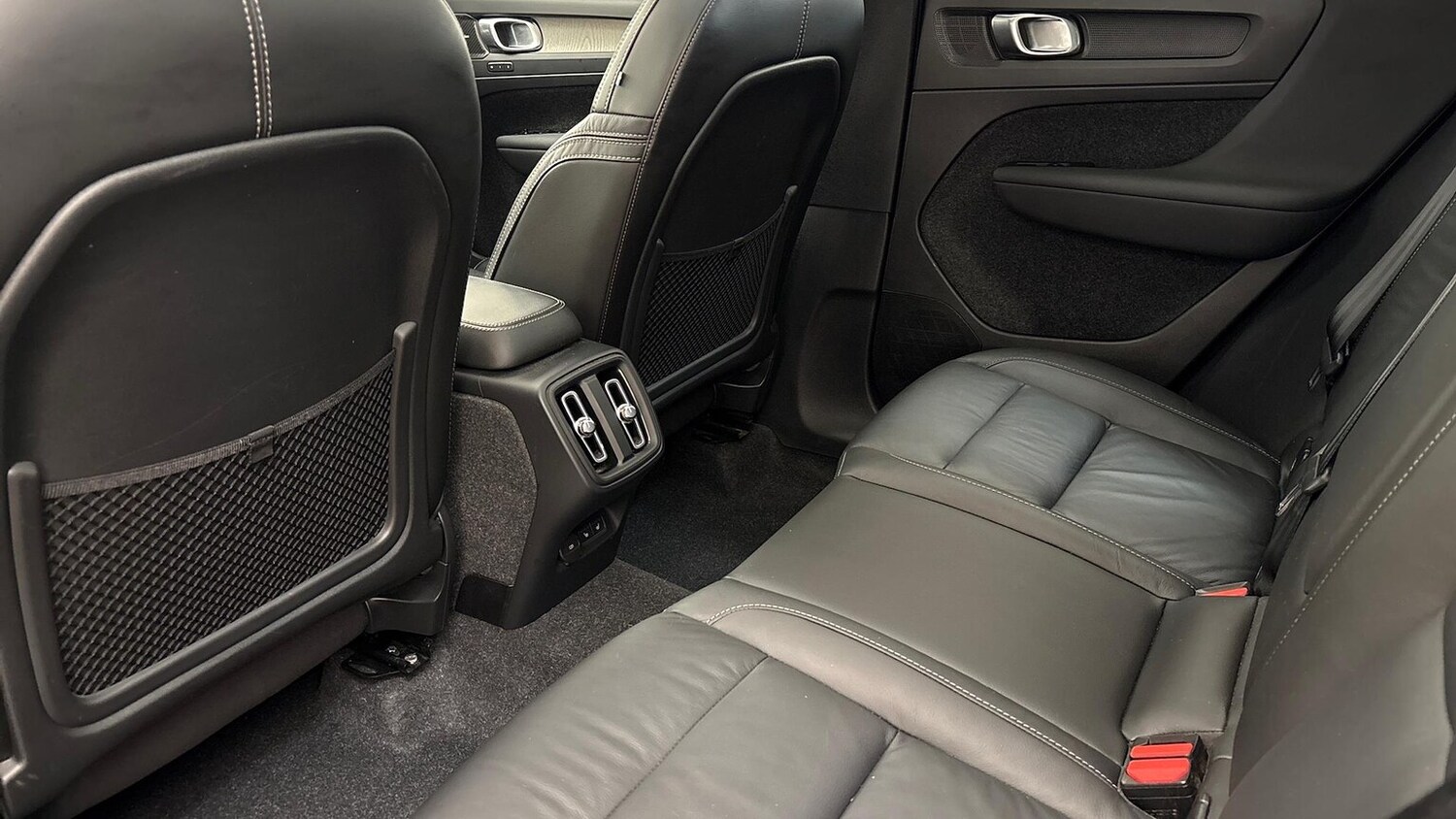 Used Volvo XC40 2023 for sale - 78192915: Photo 15