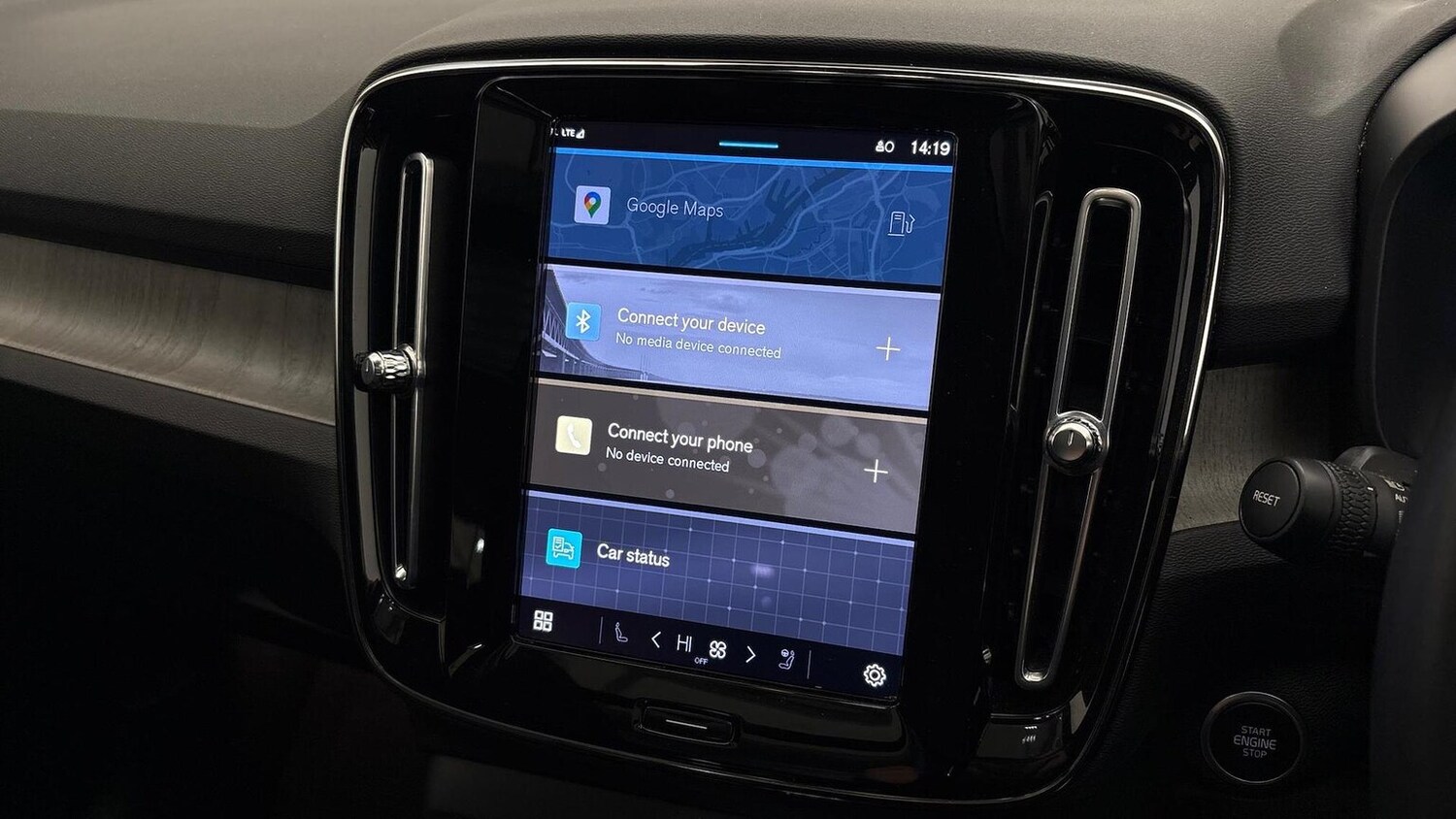 Used Volvo XC40 2023 for sale - 78192915: Photo 17