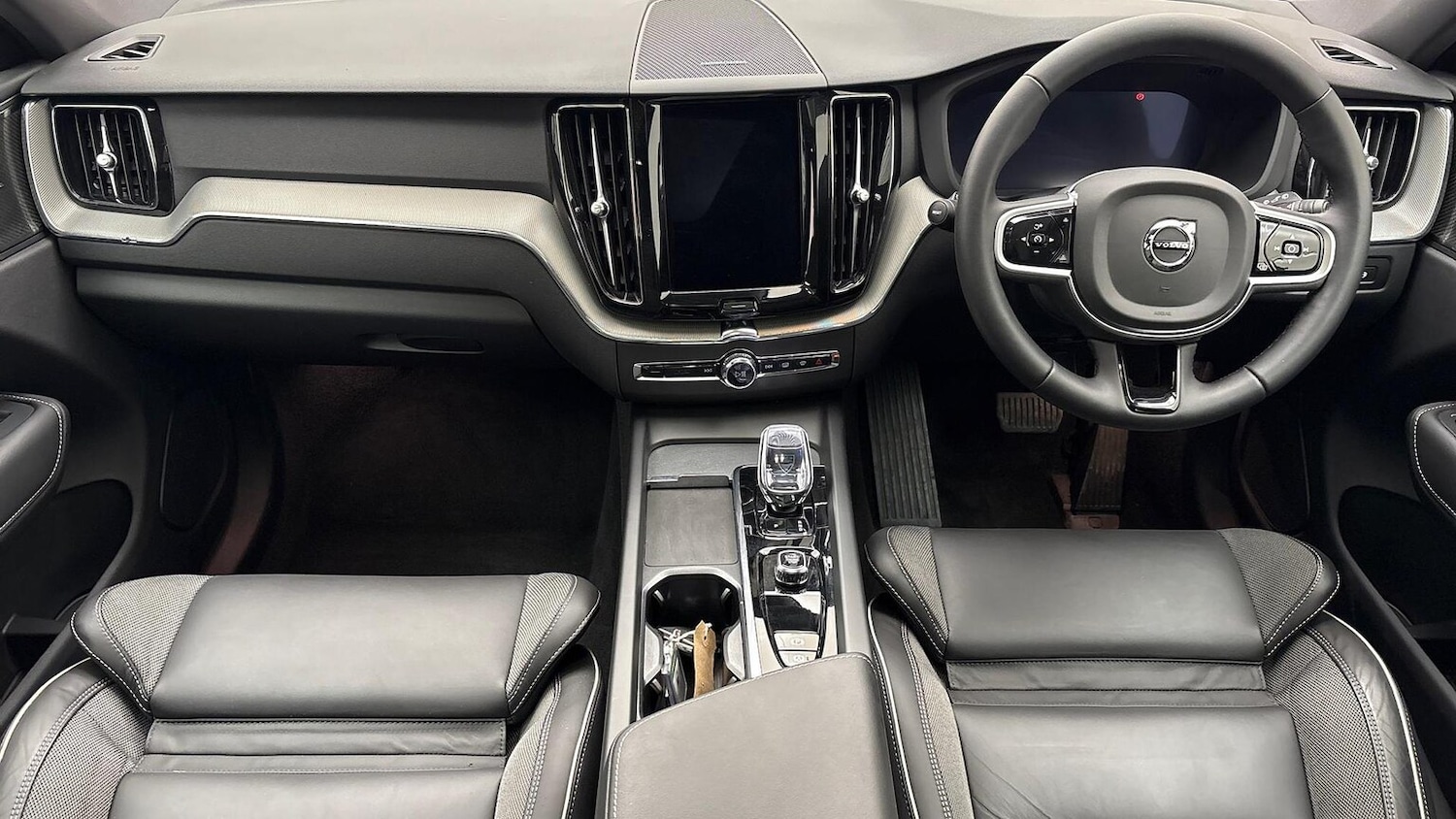 Used Volvo XC60 2025 for sale - 76413928: Photo 8