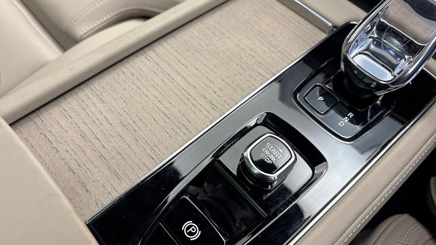 Used Volvo XC90 2025 for sale - 76413925: Photo 25