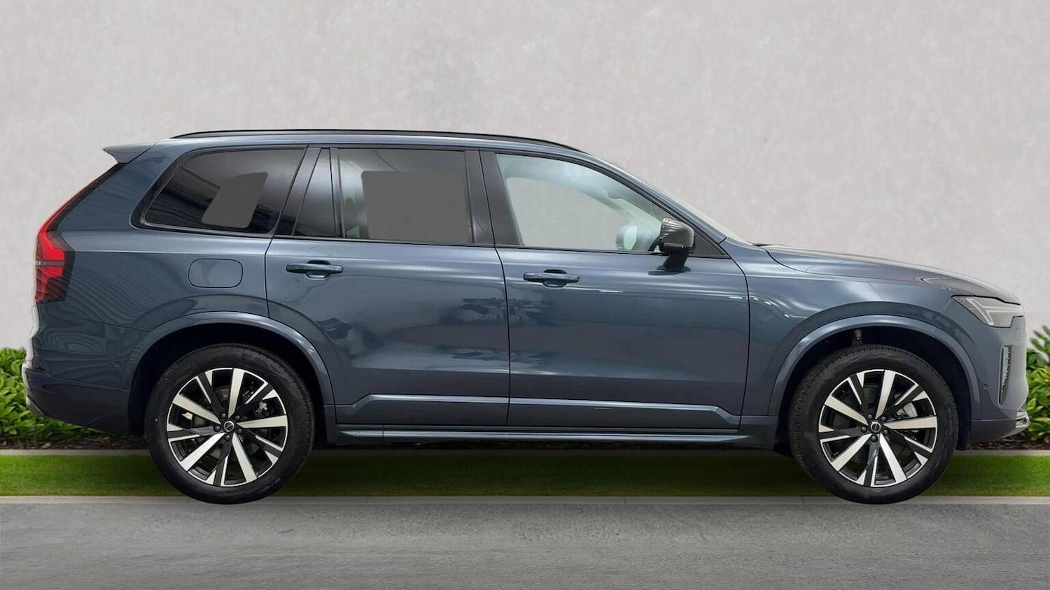 Used Volvo XC90 2025 for sale - 76555398: Photo 2