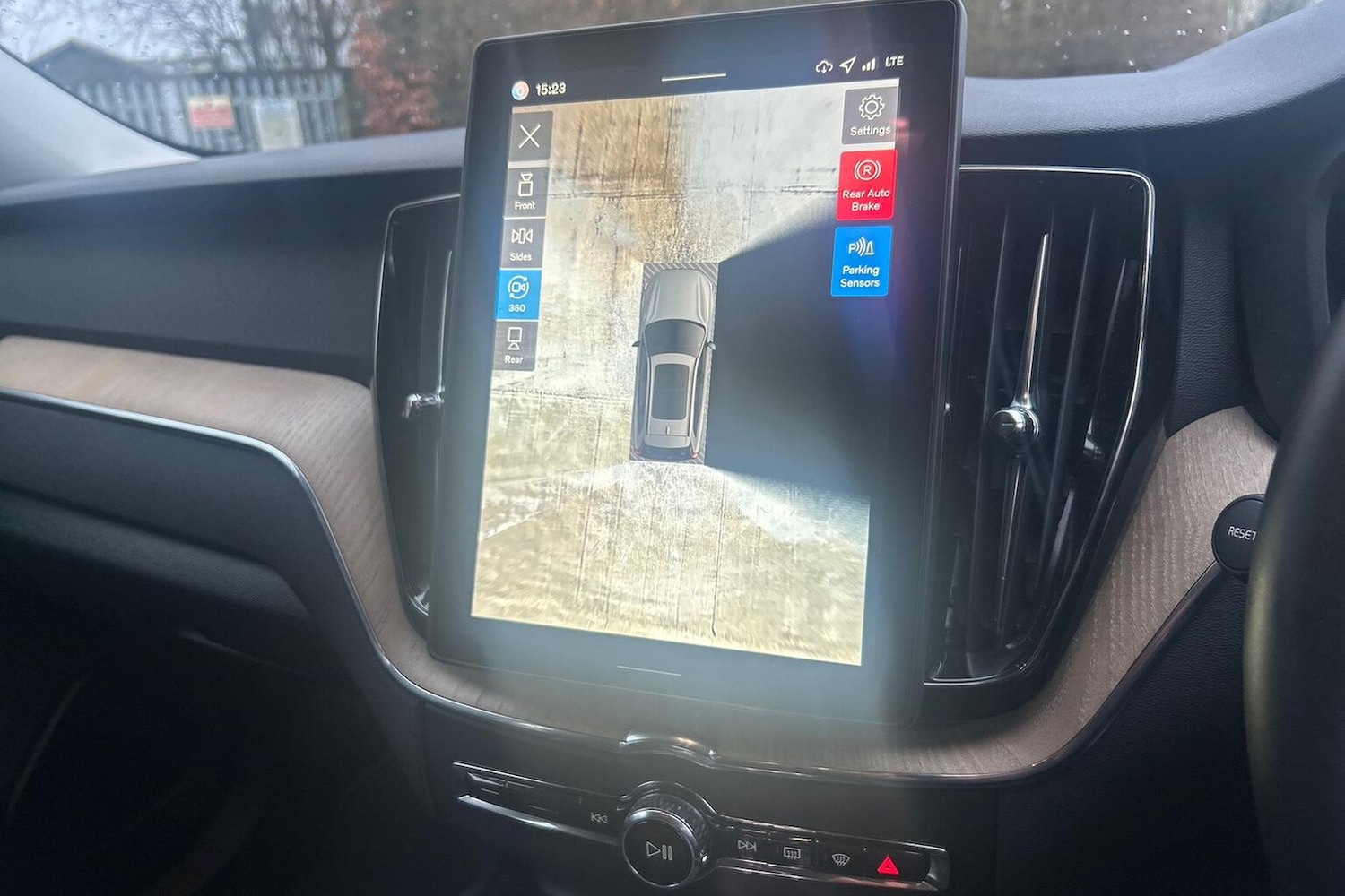 Used Volvo XC60 2025 for sale - 77802140: Photo 23