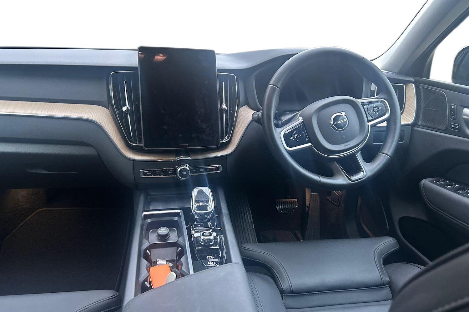 Used Volvo XC60 2025 for sale - 77802140: Photo 9