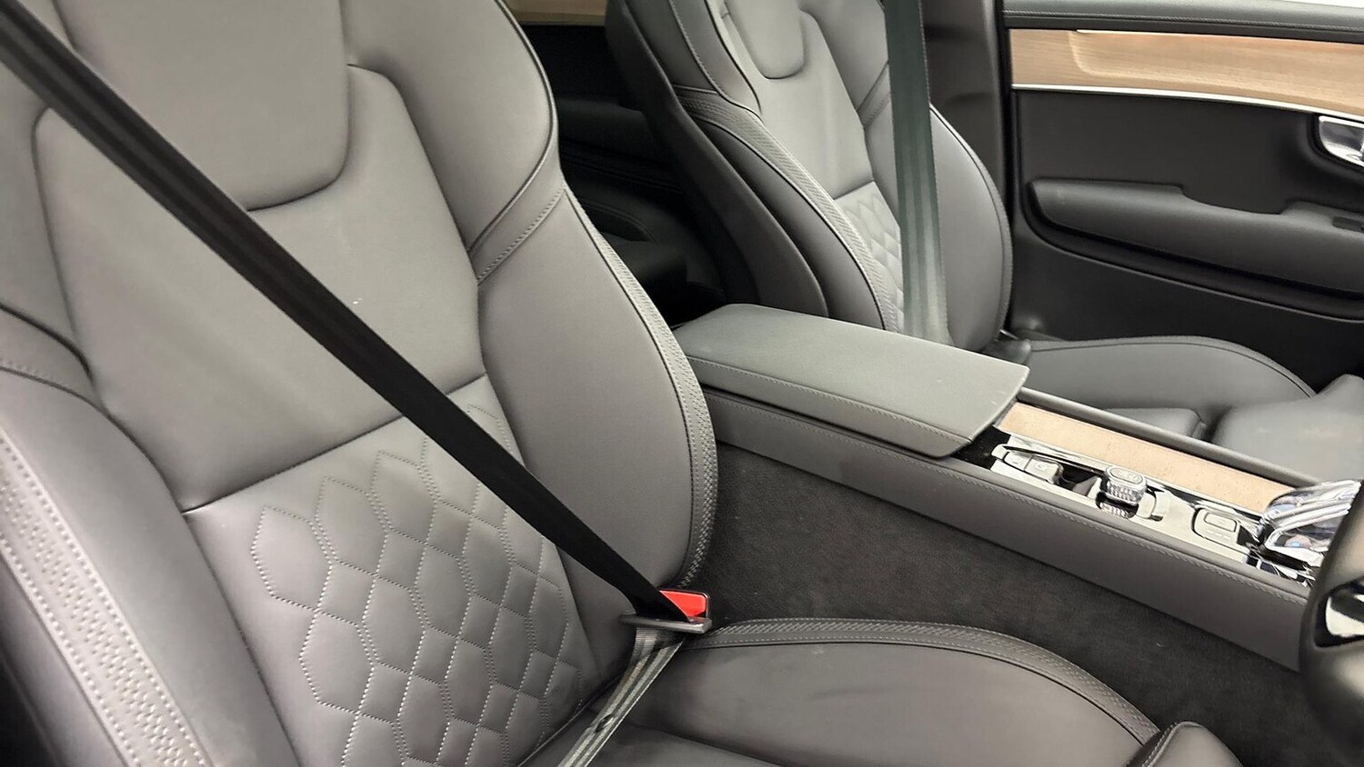 Used Volvo XC90 2025 for sale - 78139536: Photo 28