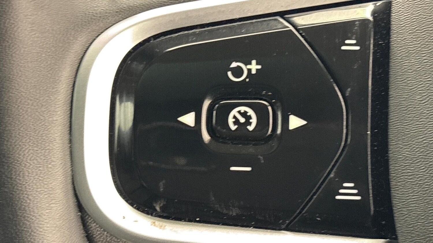 Used Volvo XC90 2025 for sale - 78139536: Photo 30