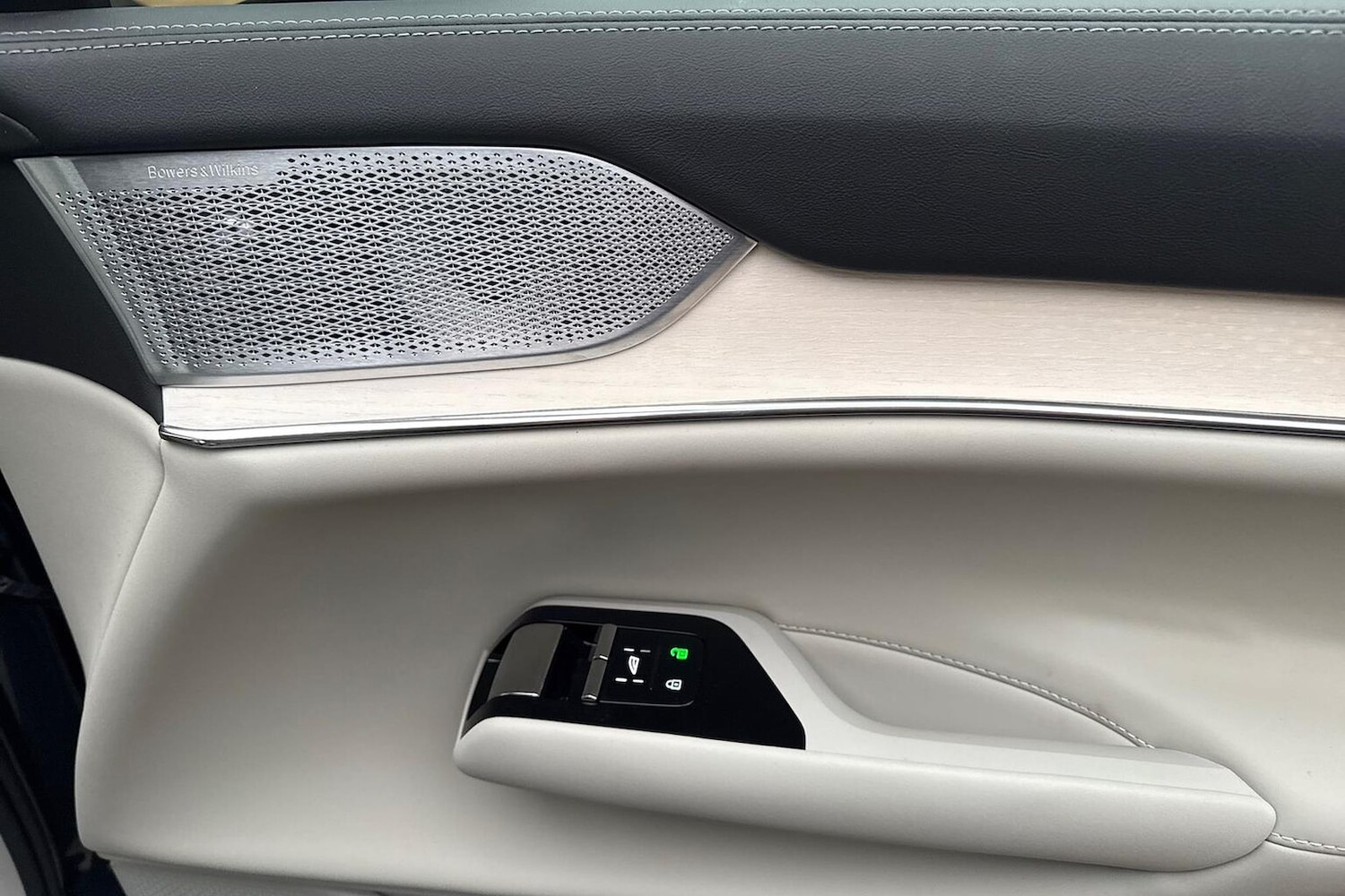 Used Volvo EX90 2026 for sale - 78026085: Photo 21