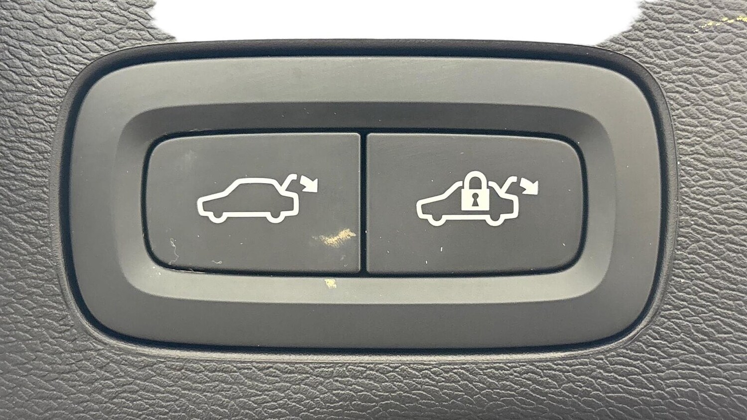 Used Volvo XC60 2025 for sale - 77813383: Photo 18