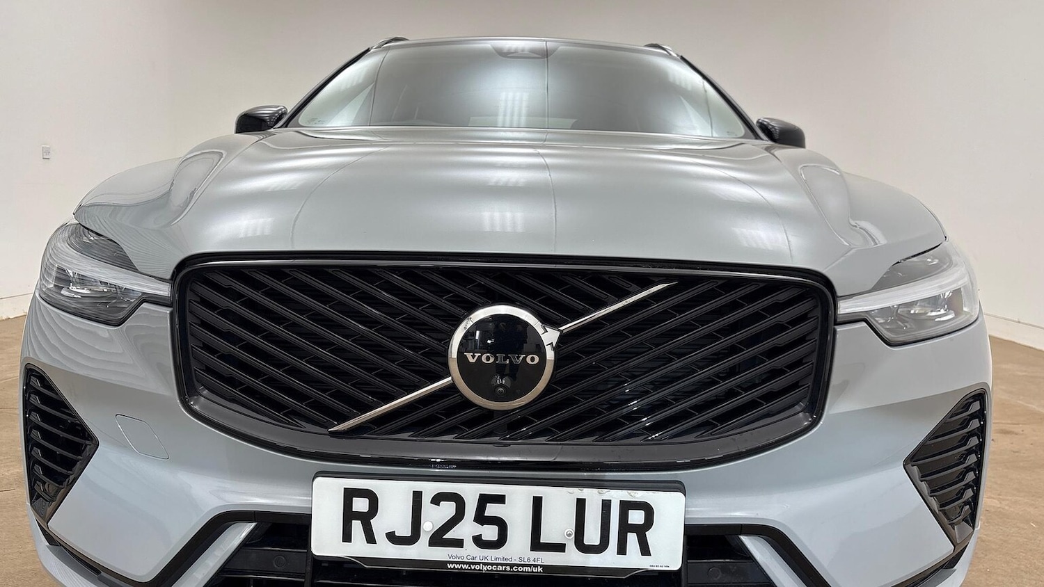 Used Volvo XC60 2025 for sale - 77813383: Photo 23