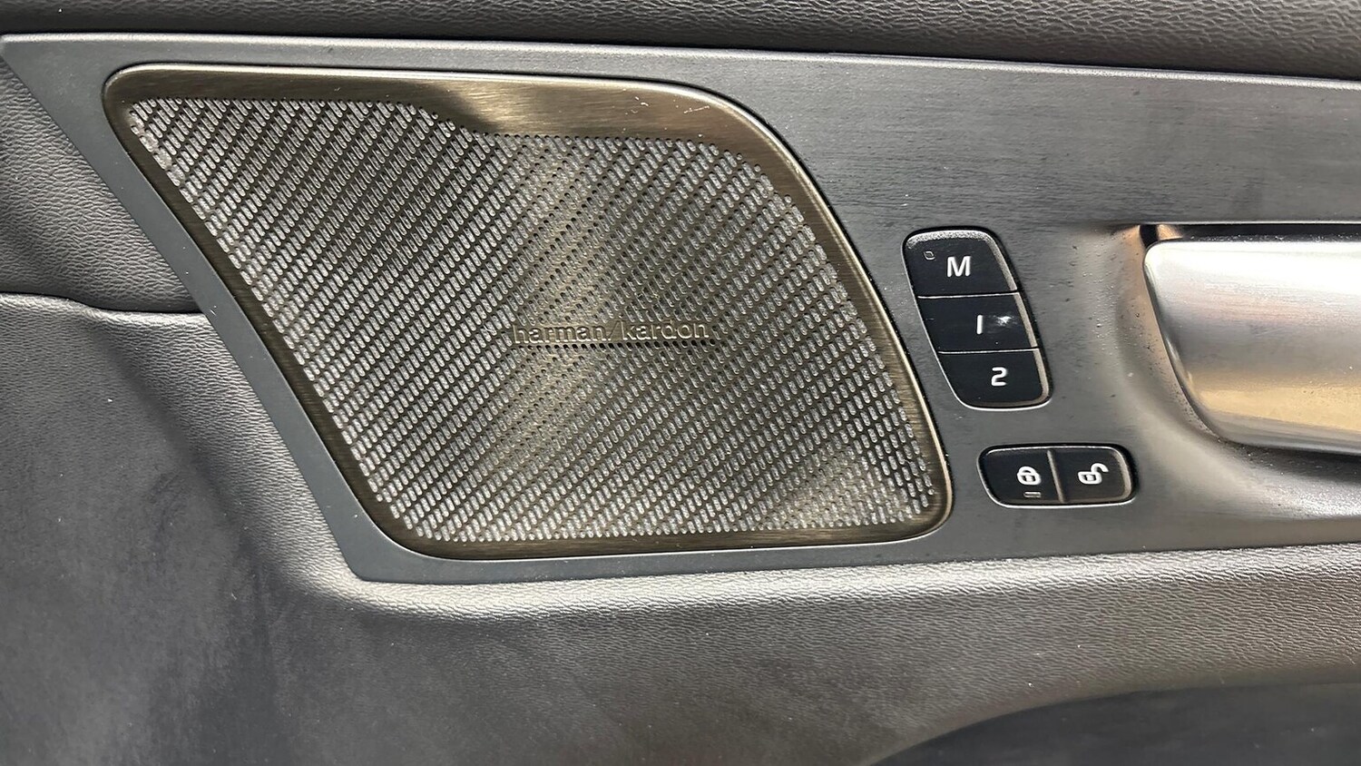 Used Volvo XC60 2025 for sale - 77813383: Photo 25