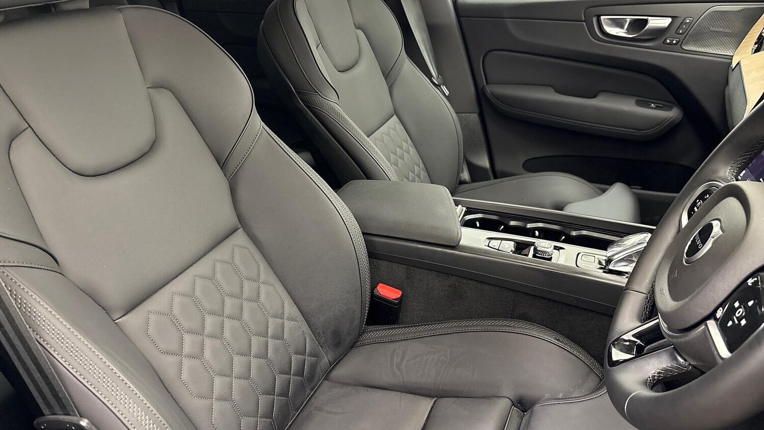 Used Volvo XC60 2025 for sale - 77813383: Photo 27