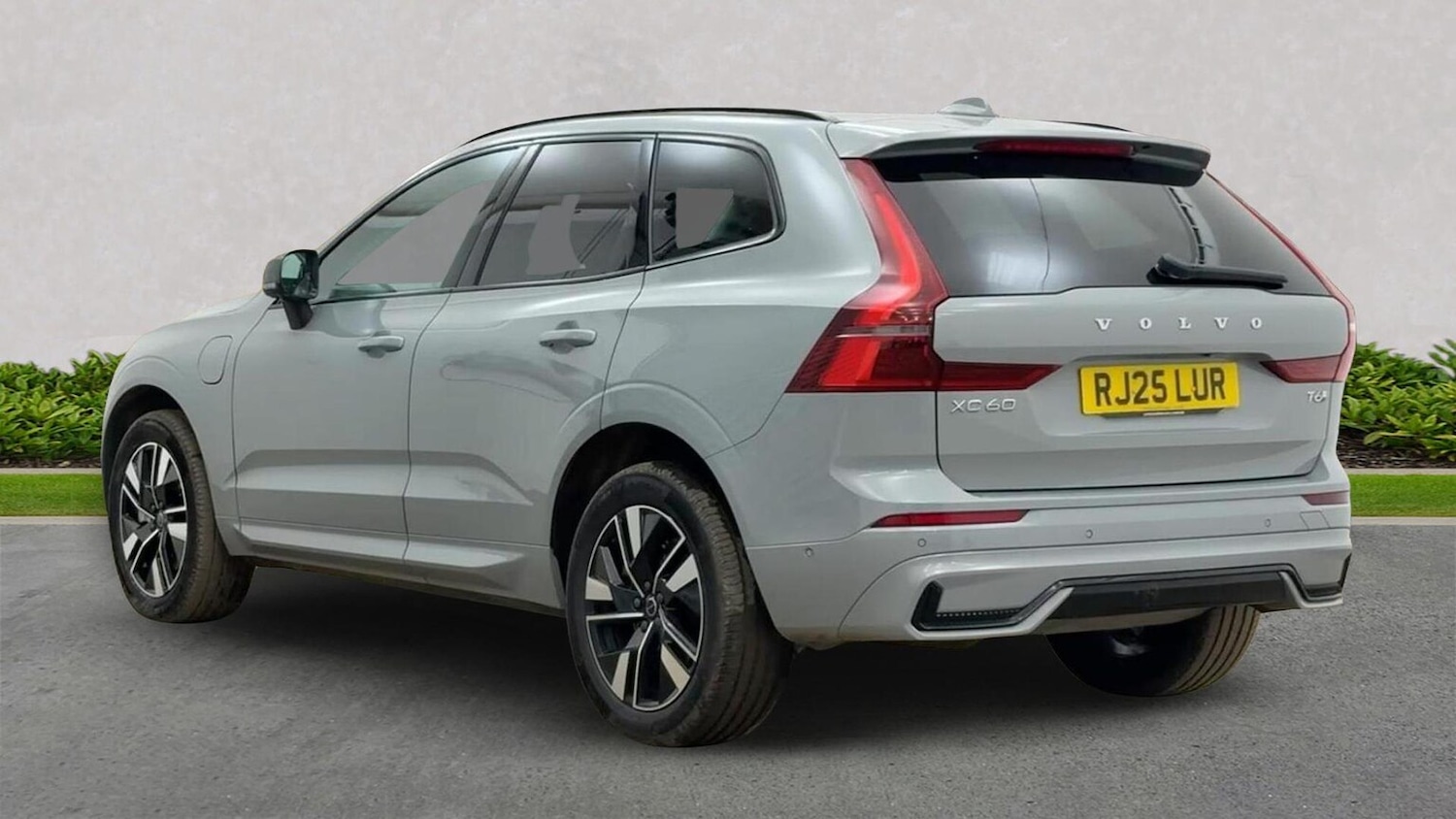 Used Volvo XC60 2025 for sale - 77813383: Photo 4