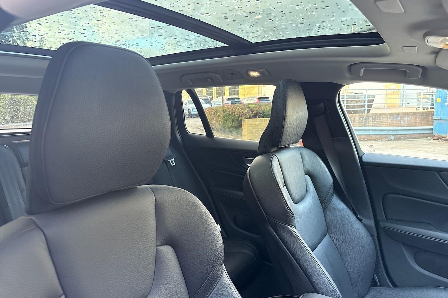 Used Volvo V60 2022 for sale - 76391707: Photo 34