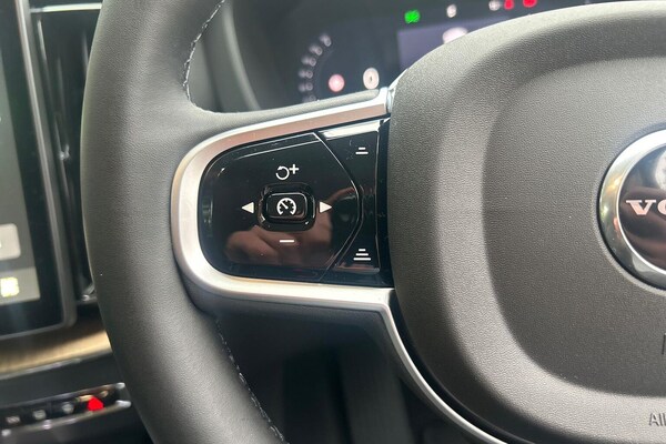 Used Volvo XC60 2025 for sale - 76305405: Photo 27