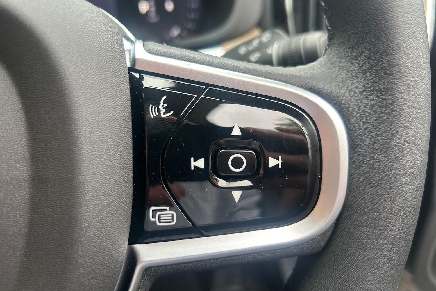 Used Volvo XC60 2025 for sale - 76305405: Photo 28